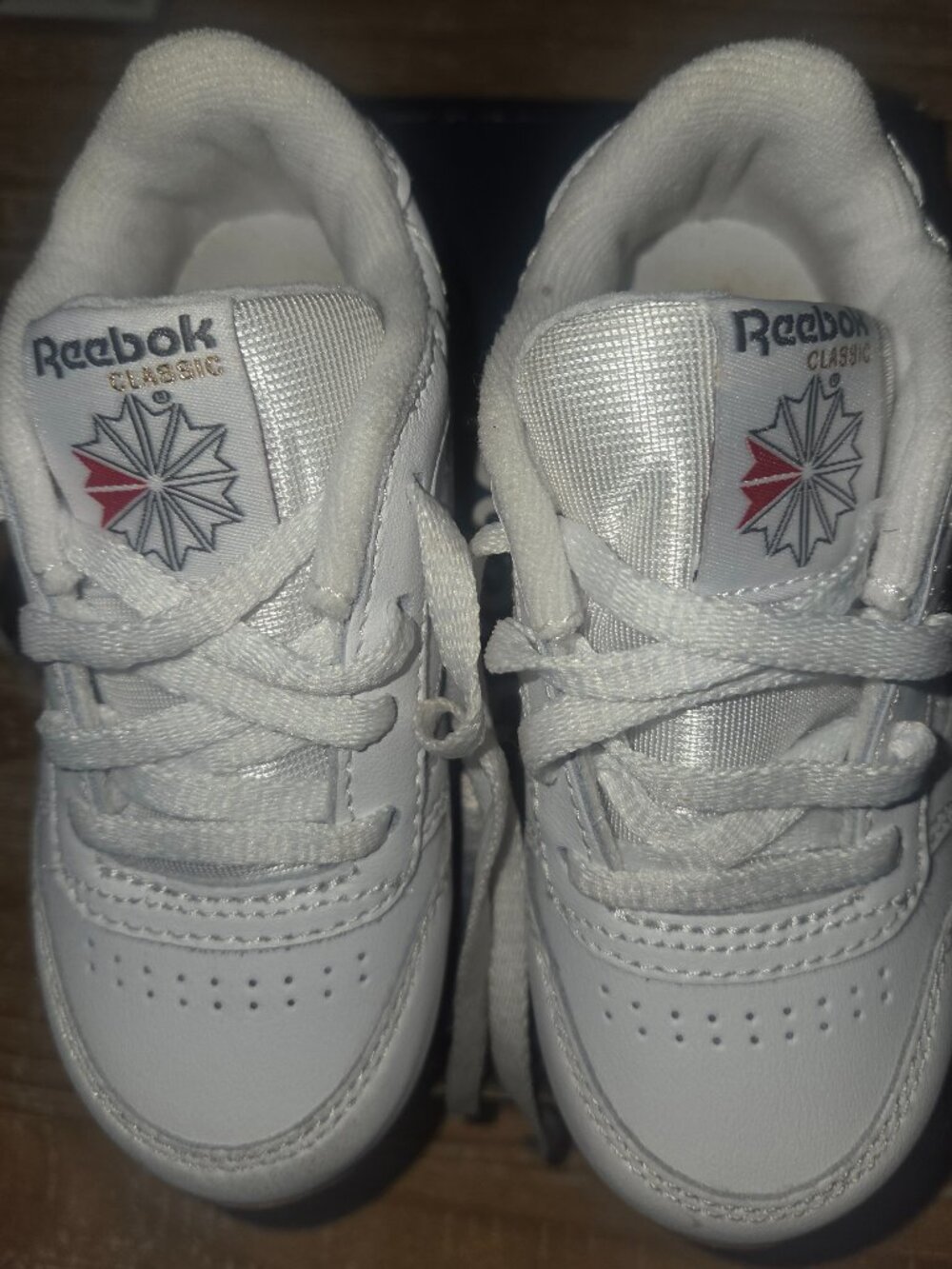 Reebok classic leather infant shoes